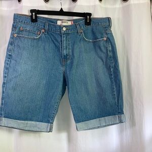Levi’s 515 light wash vintage denim shorts with cuffed hem